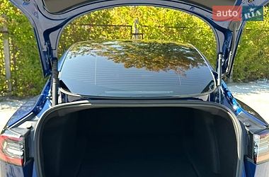Седан Tesla Model 3 2021 в Львове