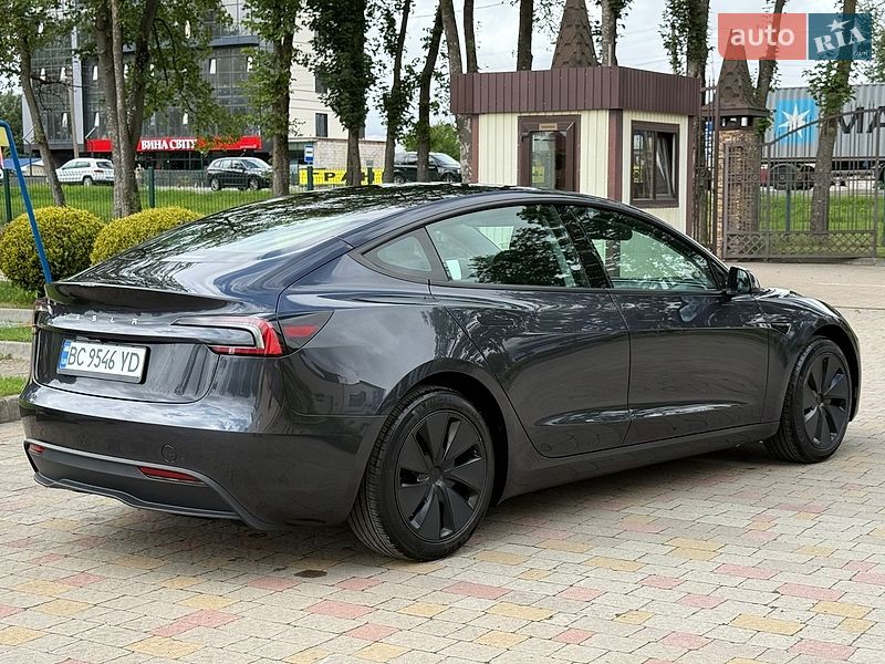 Седан Tesla Model 3 2024 в Стрые
