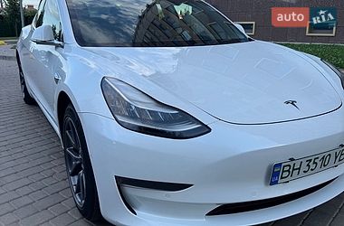 Седан Tesla Model 3 2019 в Одессе