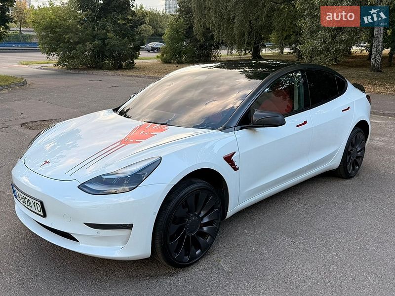 Седан Tesla Model 3 2021 в Киеве фото Седан Tesla Model 3 2021 в Киеве