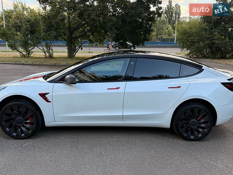 Седан Tesla Model 3 2021 в Киеве фото 3 Седан Tesla Model 3 2021 в Киеве
