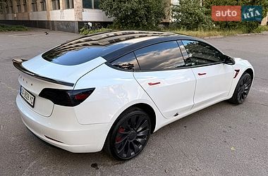 Седан Tesla Model 3 2021 в Киеве фото 5 Седан Tesla Model 3 2021 в Киеве