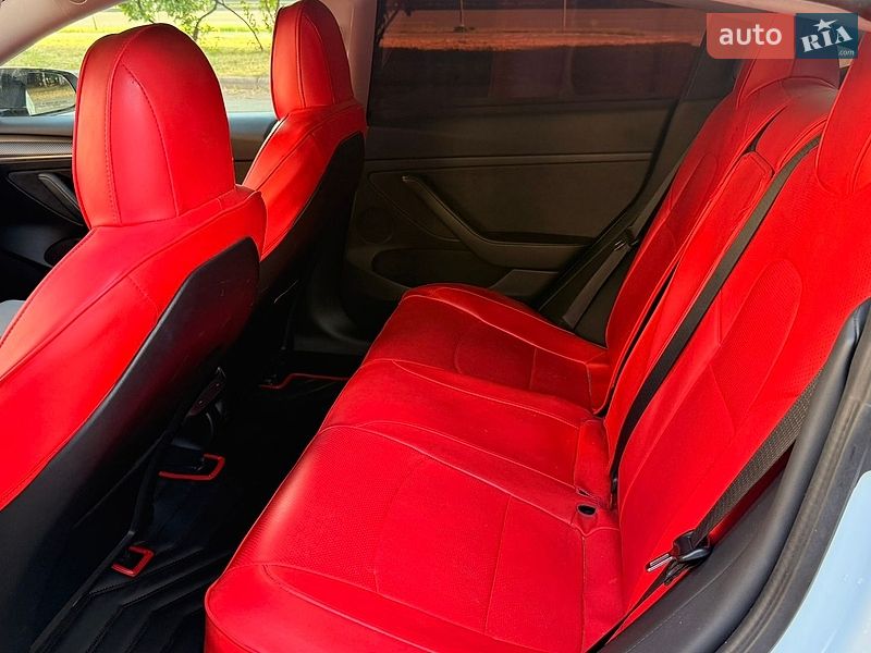Седан Tesla Model 3 2021 в Киеве фото 15 Седан Tesla Model 3 2021 в Киеве