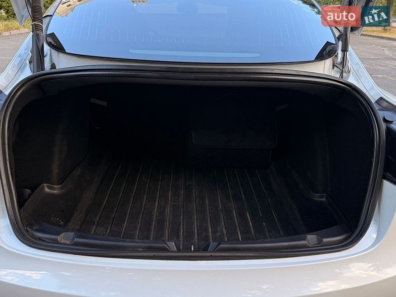 Седан Tesla Model 3 2021 в Киеве фото 19 Седан Tesla Model 3 2021 в Киеве