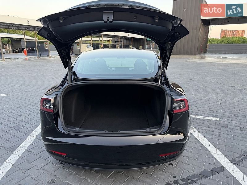 Седан Tesla Model 3 2023 в Каменец-Подольском