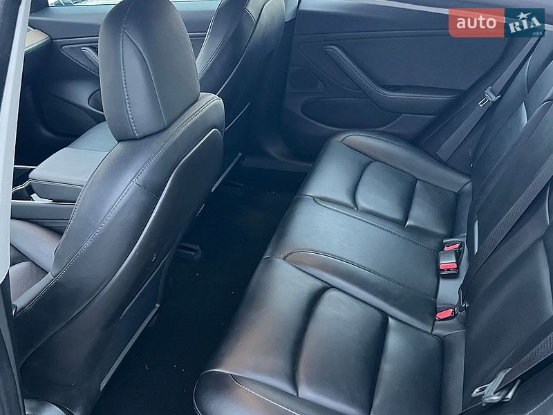 Седан Tesla Model 3 2018 в Харькове