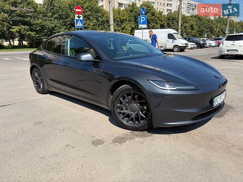 Седан Tesla Model 3 2024 в Львове фото 17 Седан Tesla Model 3 2024 в Львове