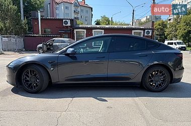 Седан Tesla Model 3 2024 в Львове фото 24 Седан Tesla Model 3 2024 в Львове