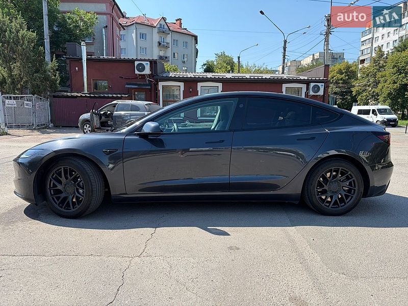 Седан Tesla Model 3 2024 в Львове фото 24 Седан Tesla Model 3 2024 в Львове