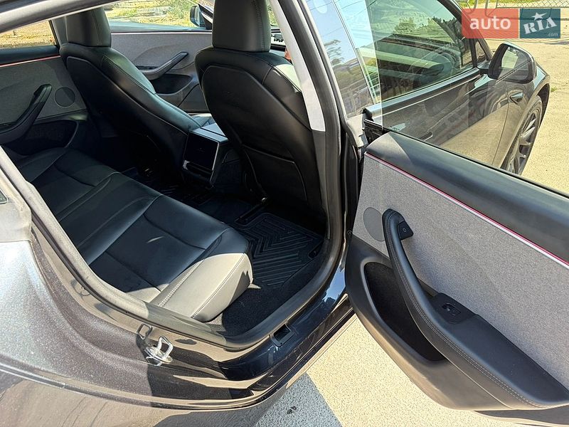 Седан Tesla Model 3 2024 в Львове фото 41 Седан Tesla Model 3 2024 в Львове
