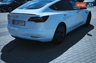 Седан Tesla Model 3 2021 в Львове