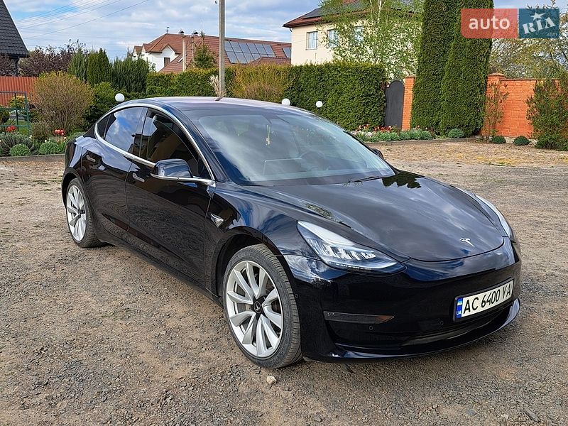Седан Tesla Model 3 2018 в Луцьку