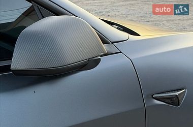 Седан Tesla Model 3 2022 в Броварах