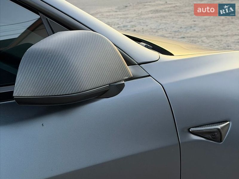 Седан Tesla Model 3 2022 в Броварах