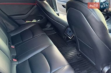 Седан Tesla Model 3 2022 в Броварах