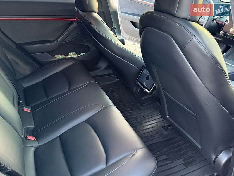 Седан Tesla Model 3 2022 в Броварах