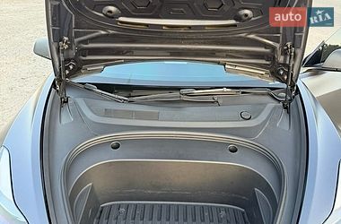 Седан Tesla Model 3 2022 в Броварах