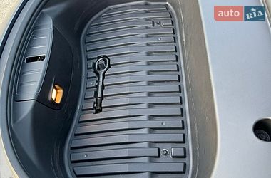 Седан Tesla Model 3 2022 в Броварах
