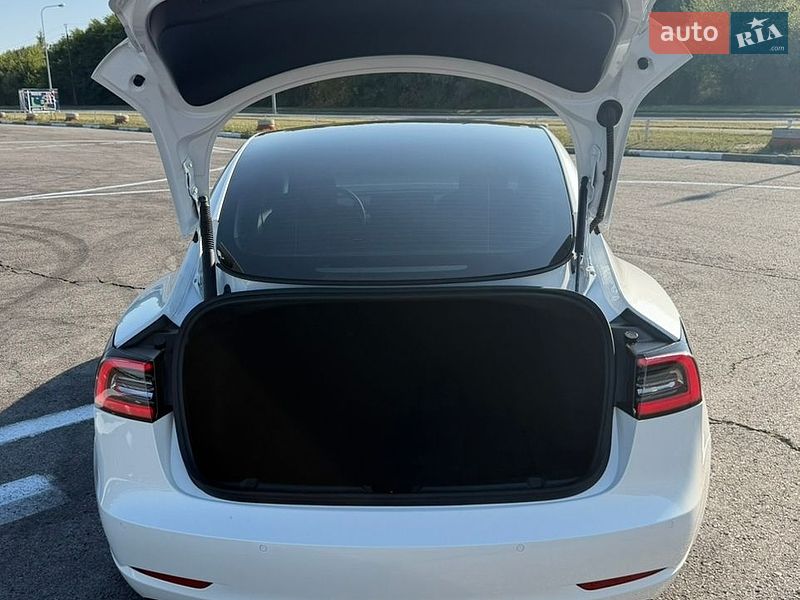 Седан Tesla Model 3 2021 в Львове фото 9 Седан Tesla Model 3 2021 в Львове