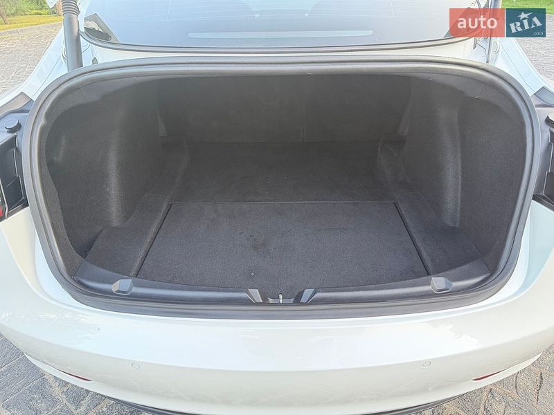 Седан Tesla Model 3 2021 в Львове фото 10 Седан Tesla Model 3 2021 в Львове