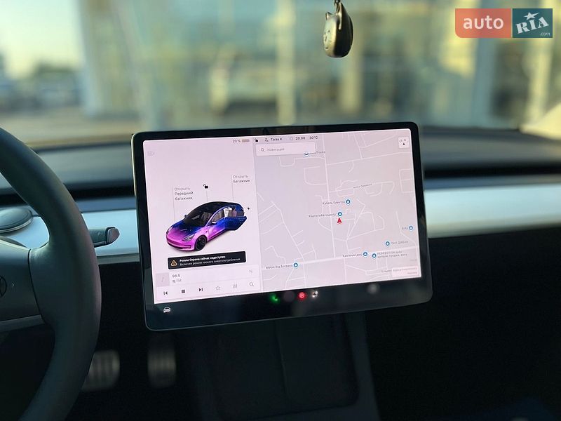 Седан Tesla Model 3 2021 в Чернівцях