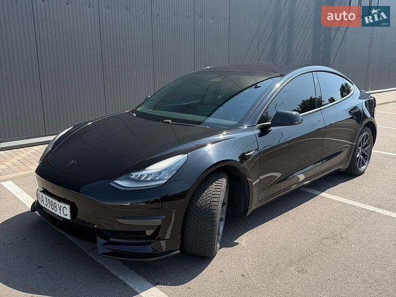 Седан Tesla Model 3 2019 в Києві