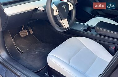 Седан Tesla Model 3 2021 в Кременчуці