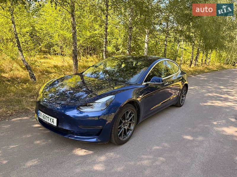 Седан Tesla Model 3 2019 в Лубнах