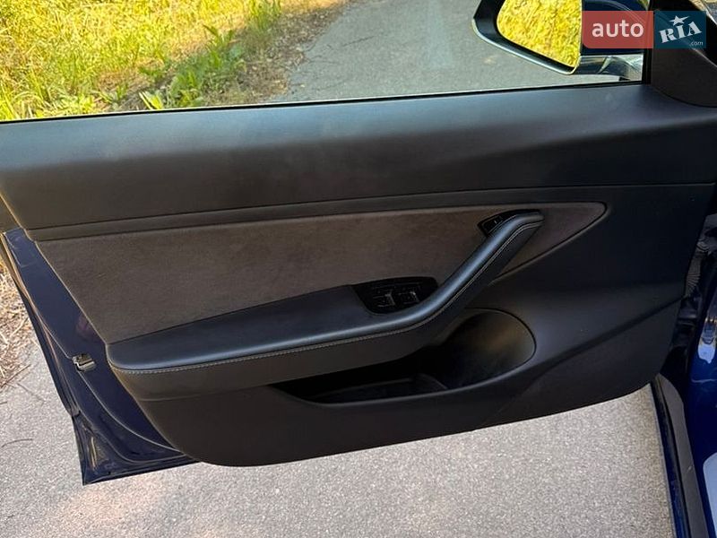 Седан Tesla Model 3 2019 в Лубнах