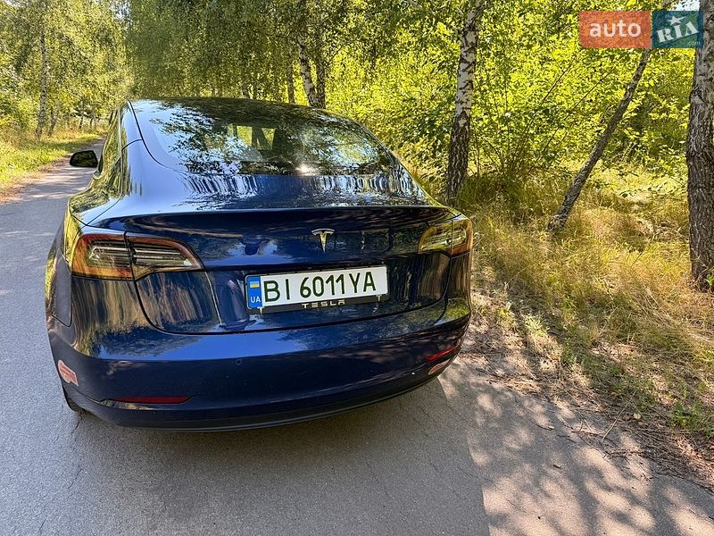 Седан Tesla Model 3 2019 в Лубнах