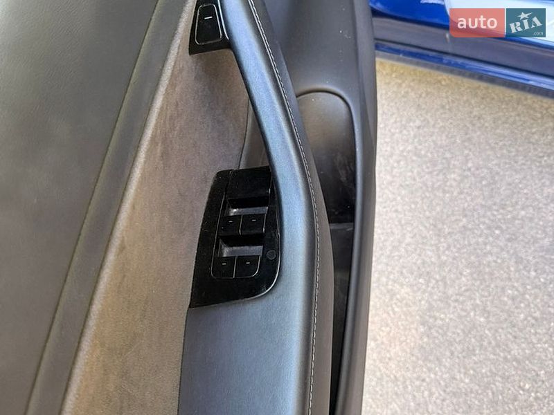 Седан Tesla Model 3 2019 в Лубнах