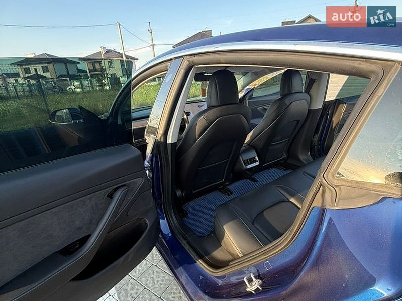 Седан Tesla Model 3 2020 в Львові фото 25 Седан Tesla Model 3 2020 в Львові