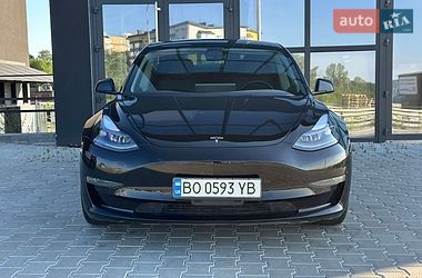Седан Tesla Model 3 2022 в Тернополі