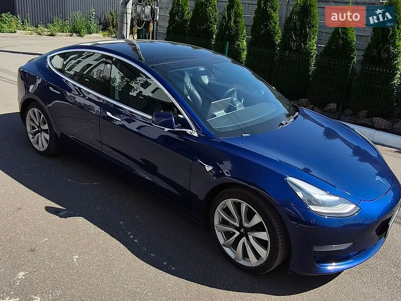 Седан Tesla Model 3 2020 в Києві