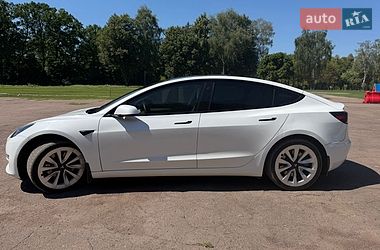 Седан Tesla Model 3 2021 в Киеве