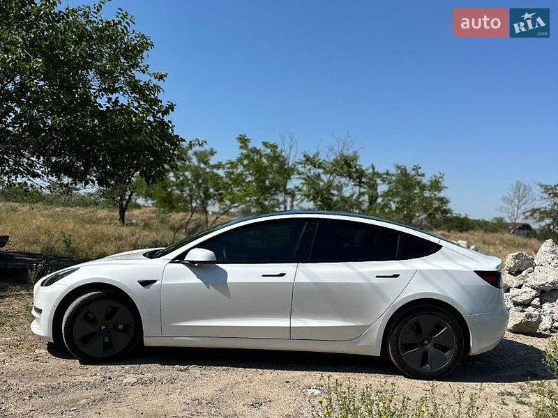 Седан Tesla Model 3 2022 в Одесі