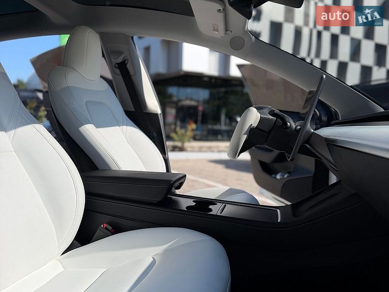 Седан Tesla Model 3 2023 в Одессе фото 24 Седан Tesla Model 3 2023 в Одессе