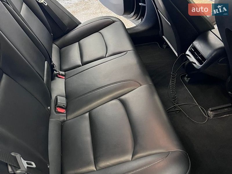 Седан Tesla Model 3 2018 в Днепре