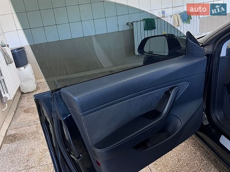 Седан Tesla Model 3 2018 в Днепре