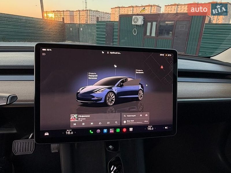 Седан Tesla Model 3 2022 в Киеве