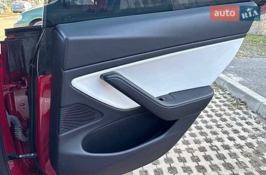 Седан Tesla Model 3 2020 в Виннице