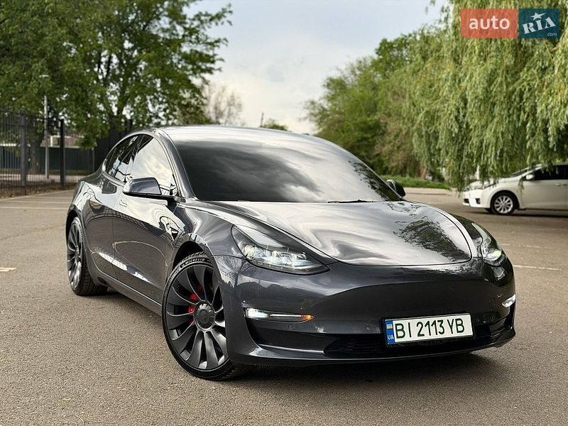 Tesla Model 3 2022