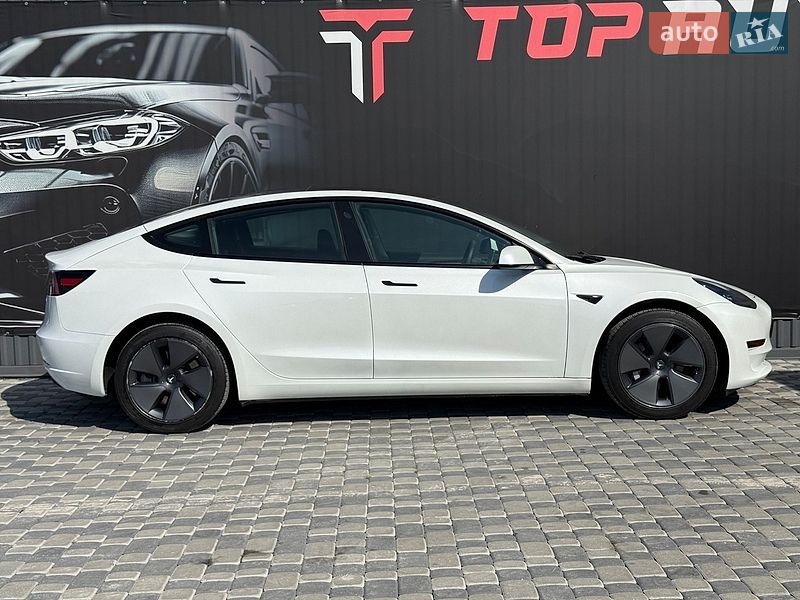 Седан Tesla Model 3 2023 в Львові фото 24 Седан Tesla Model 3 2023 в Львові