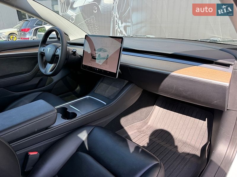 Седан Tesla Model 3 2023 в Львові фото 59 Седан Tesla Model 3 2023 в Львові
