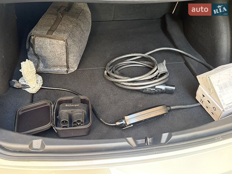 Седан Tesla Model 3 2020 в Одессе