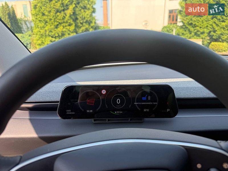 Седан Tesla Model 3 2025 в Стрию