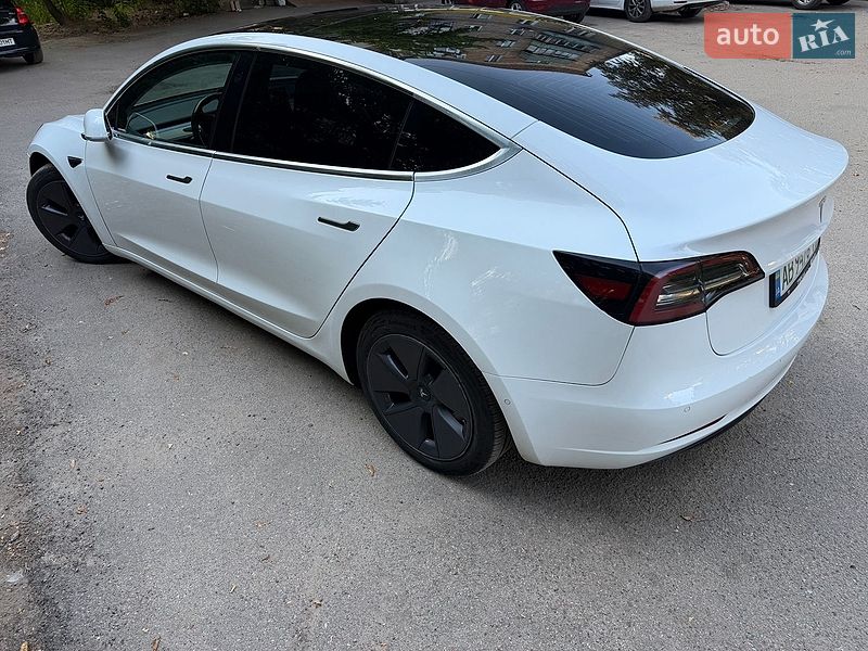 Седан Tesla Model 3 2018 в Киеве