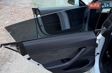 Седан Tesla Model 3 2018 в Киеве
