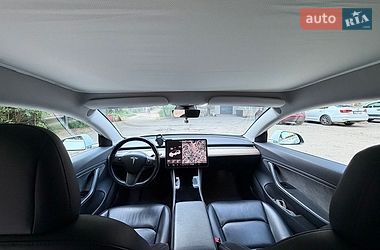 Седан Tesla Model 3 2018 в Киеве