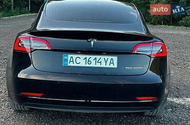 Седан Tesla Model 3 2019 в Луцке